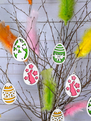 Handgjorda påskhängen i trä - set med 4 stilfulla påskägg för att ge en lekfull men elegant känsla till din påskdekoration