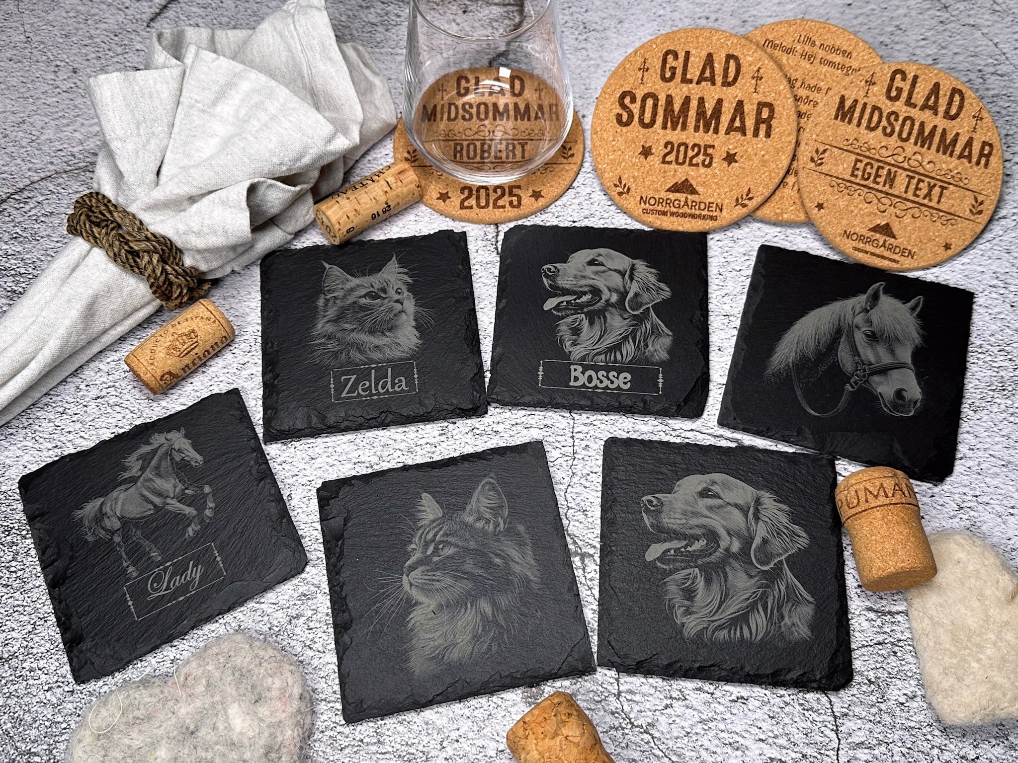 Samling med underlägg i skiffer och kork