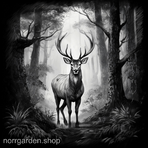 Personligt underlägg i skiffer med hjort framför träd – för den som älskar djur och skog