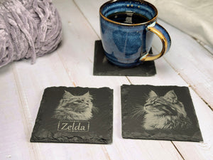 Underlägg i skiffer med katt – exempel på både med och utan namn