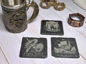 Skifferunderlägg med vikingamotiv – visning av både med och utan personlig gravyr