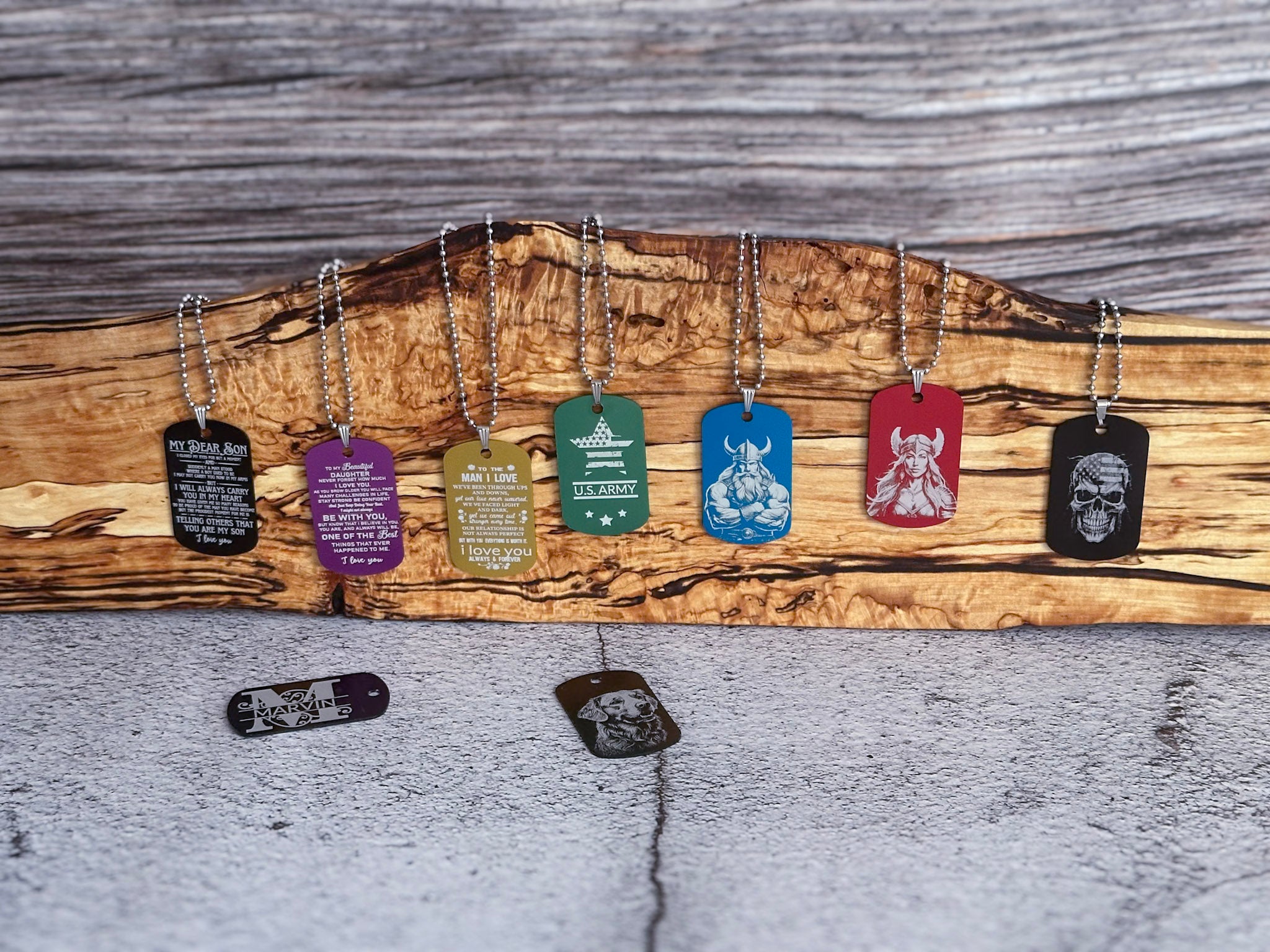 Personlig Dog Tag i Aluminium – Graverat Halsband med Eget Motiv